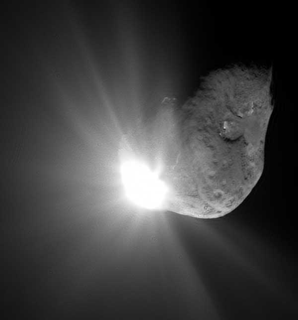 Impact.  Image credit NASA/ESA/UMD. 